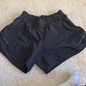 Lululemon hotty hot short